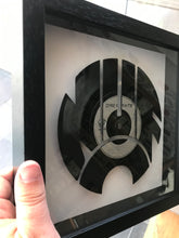 Laden Sie das Bild in den Galerie-Viewer, Newcastle United - Going Home theme from Local Hero by Dire Straits and Mark Knopfler Vinyl Art