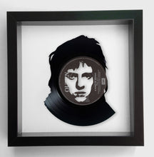 Laden Sie das Bild in den Galerie-Viewer, Queen 7" Vinyl Art Collection - Limited Edition