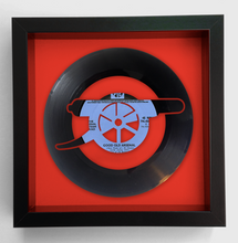 Cargar imagen en el visor de la galería, Arsenal Football Club 'London's Pride' Vinyl Record Art 1979