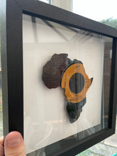 Cargar imagen en el visor de la galería, Toto Africa Vinyl Record Art 1982