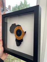 Cargar imagen en el visor de la galería, Toto Africa Vinyl Record Art 1982
