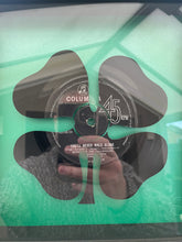 Charger l'image dans la galerie, Glasgow Celtic - Gerry and the Pacemakers You'll Never Walk Alone Vinyl Art