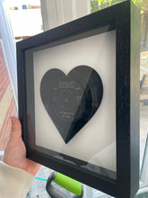 Charger l'image dans la galerie, Dolly Parton - I Will Always Love You - Heart Vinyl Record Art 1981