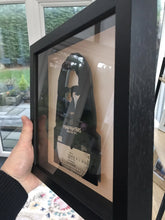 Afbeelding in Gallery-weergave laden, Taylor Hawkins of Foo Fighters Original Vinyl Record Art 2009