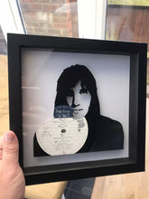 Laden Sie das Bild in den Galerie-Viewer, Roger Waters - Pink Floyd - The Wall - Vinyl Art 1979