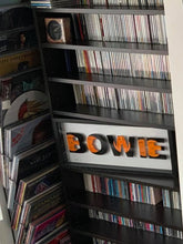 Afbeelding in Gallery-weergave laden, David Bowie Letters Vinyl Record Art - Set of 5 Bowie Singles