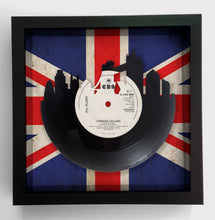 Laden Sie das Bild in den Galerie-Viewer, The Clash - London Calling - Original Vinyl Record Art 1979